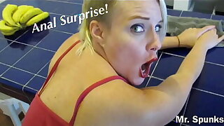 Anal Surprise While She Cleans: Bootie Fuck with No Warning!